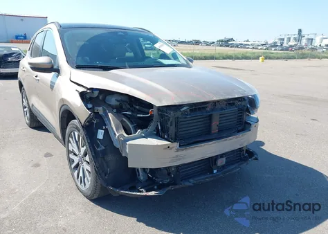 2020 Ford Escape Titanium из США, поврежденный, VIN 1FMCU9J96LUB87711